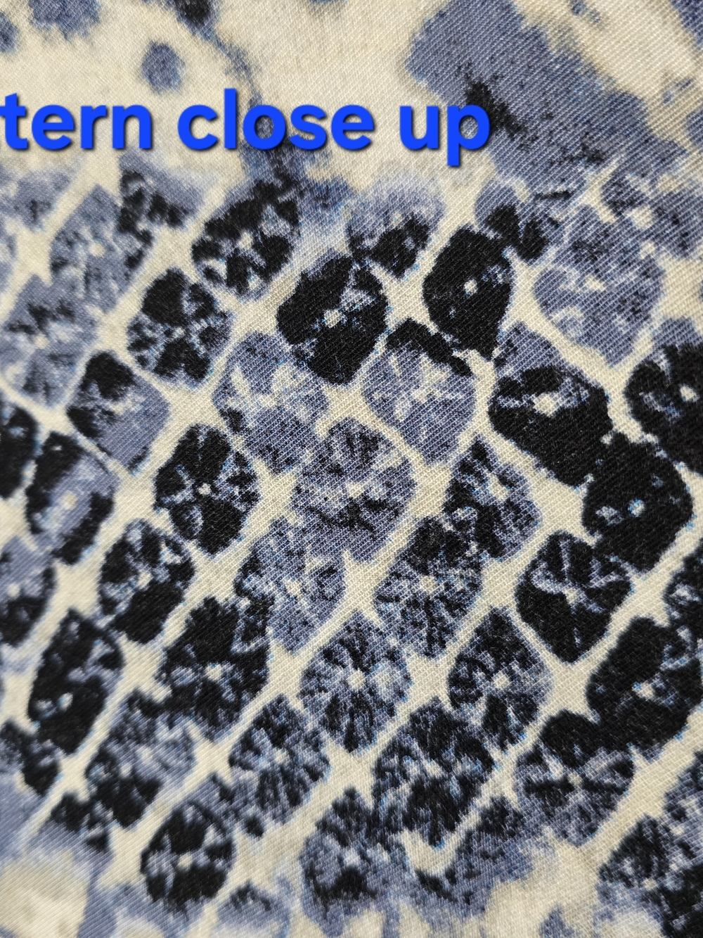Blue & Cream Abstract Print Short Sleeve Blouse Pleated Back Detail - Picture 5 of 11